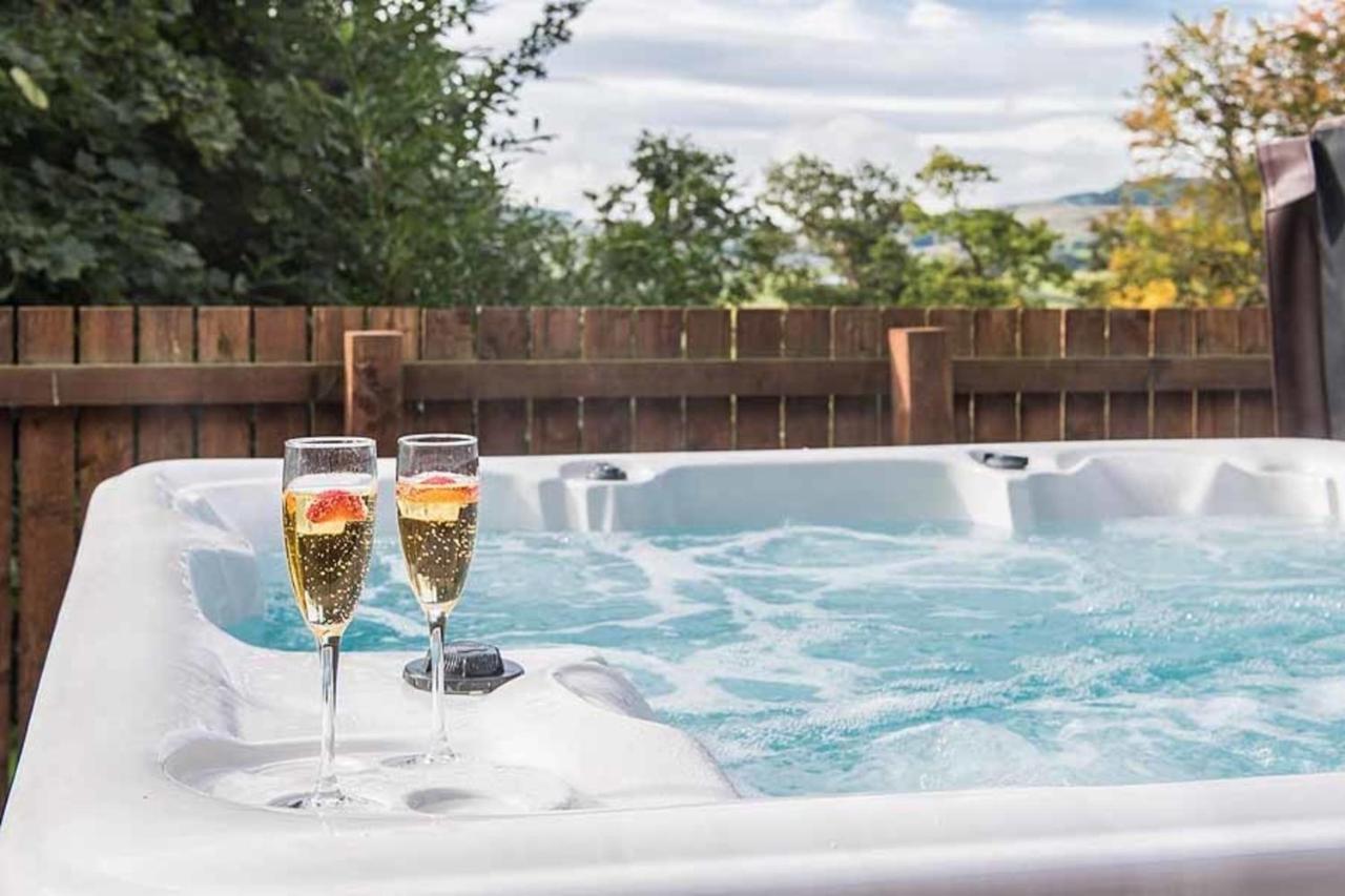 The Granary With Hot Tub Near Perth Perthshire Villa Forgandenny Exteriör bild